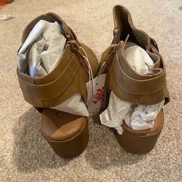 Justice Peep-Toe Zip-up Ankle Boots,  Size 7, NWT - Picture 2 of 9